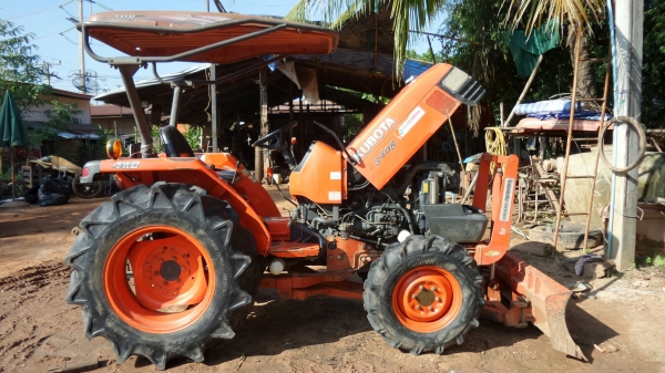 KUBOTA L3408+อุปกรณ์ใบมีดหน้า+ผาน KUBOTA L3408+อุปกรณ์ใบมีดหน้า+ผาน