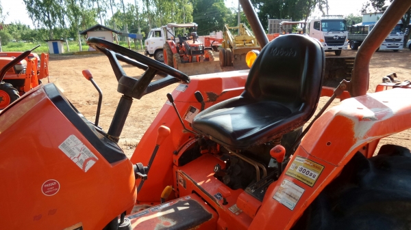 KUBOTA L3408+อุปกรณ์ใบมีดหน้า+ผาน