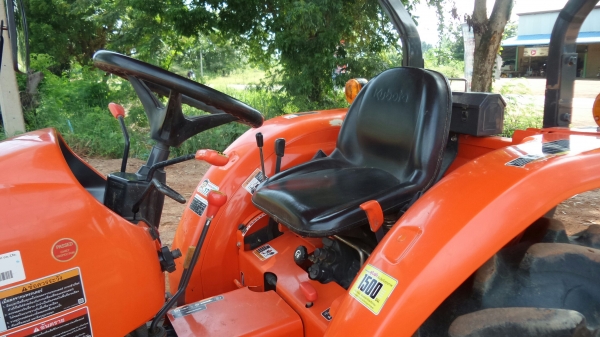 KUBOTA L3608SP+อุปกรณ์ใบมีดหน้า+ผาน