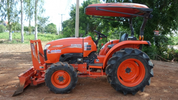 KUBOTA L3608SP+อุปกรณ์ใบมีดหน้า+ผาน