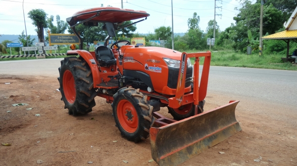 KUBOTA L4708SP+อุปกรณ์ใบมีดหน้า+ผาน KUBOTA L4708SP+อุปกรณ์ใบมีดหน้า+ผาน