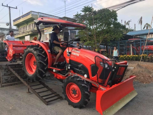 รถเข้าใหม่#ปัญญาแทรคเตอร์..จัดมาให้ครับ ด่วน 589,000 บาท.คูโบต้าL5018 ปี59 ใบมีดคานล่างFD186 พร้อมโรตาลี่RX183 สีเดิมๆ สภาพพร้อมใช้ จัดส่งอำเภอบ้านโคกจังหวัดอุตรดิตถ์