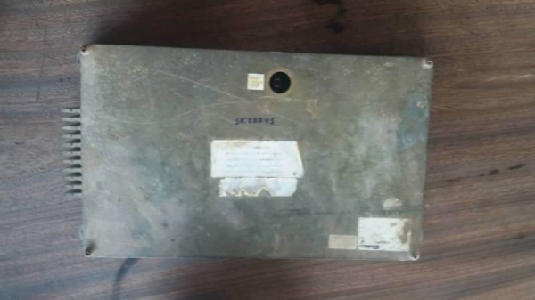 ขายอะไหล่. ระบบ ไฟฟ้า แบคโฮ หลายรุ่น (1) KOMATSU PC200-5 กล่อง+จอ+จอ 30,000 บาท  (2)KOBELCO SK 200-8 กล่อง+จอ 80,000 บาท  (3) SANY       กล่อง+ จอ 60,000 บาท  (4) CAT 320 C       กล่อง      30,000 บาท  (5) KOBELCO มาร์คไฟว์  กล่อง+จอ 40,000 บาท  KOMUTSU P