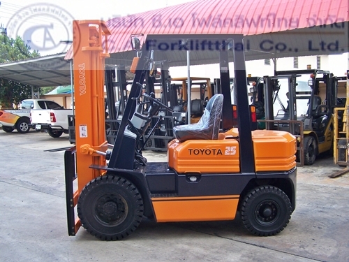 ขาย รถโฟล์คลิฟท์ TOYOTA รุ่น 5-FD25