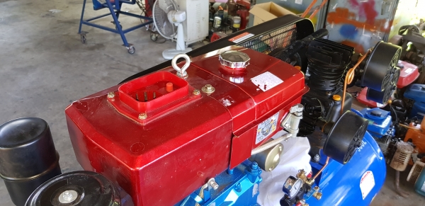 ปั้มลมพร้อมเครื่องดีเชล สตาร์ท 2 ระบบ 7.5 แรง ถัง 300 ลิตร รหัสสินค้า C3 - 16