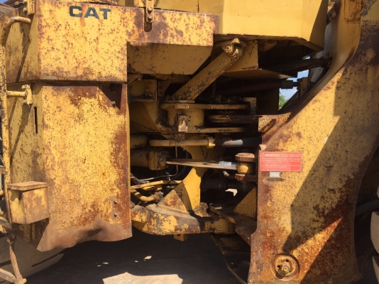 ขายรถตัก CATERPILLAR 988B รถนำเข้าจากญี่ปุ่นแท้ๆ บุ้งกี๋ขนาด 4.5 คิว เครื่อง เกียร์ ปั้ม สมบูรณ์พร้อมใช้ครับ ติดต่อ 063-9316985 ID LINE : 0639316985