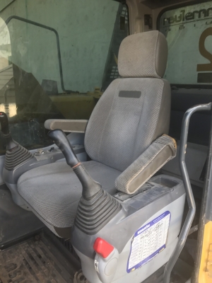 ขายดาวน์!!! รถแมคโคร โคมัสสุ PC200-7  8000 ชม.(ขายดาวน์ 600,000.- ติดงวด 1,390,000.-)