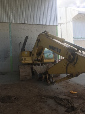 ขายดาวน์!!! รถแมคโคร โคมัสสุ PC200-7  8000 ชม.(ขายดาวน์ 600,000.- ติดงวด 1,390,000.-)