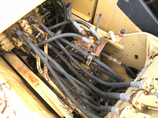 ขายด่วน รถแมคโคร KOMATSU PC200-8