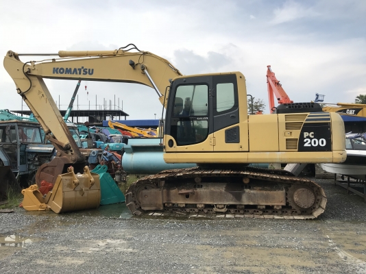 ขายด่วน รถแมคโคร KOMATSU PC200-8