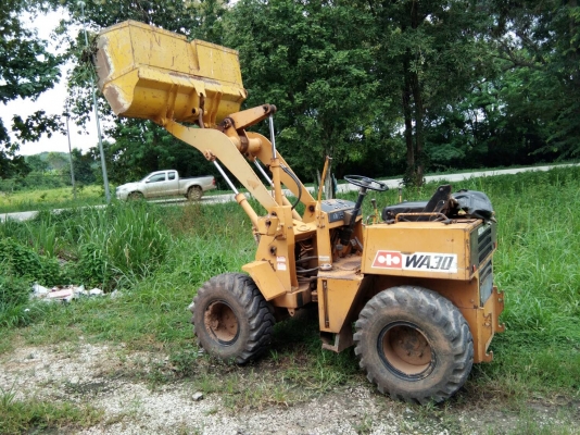 ขายด่วนรถตักเอวอ่อนม KOMATSU WA30=1 รถสวย ใช้งานน้อย บุ้งกี๋ 1 คิว รถสวย สภาพพร้อมใช้งาน