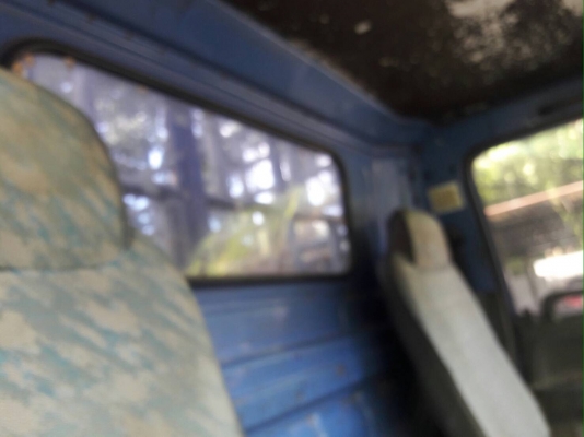 ขาย6ล้อ isuzu NPR130แรง ปี44 ยาว5.5.ม