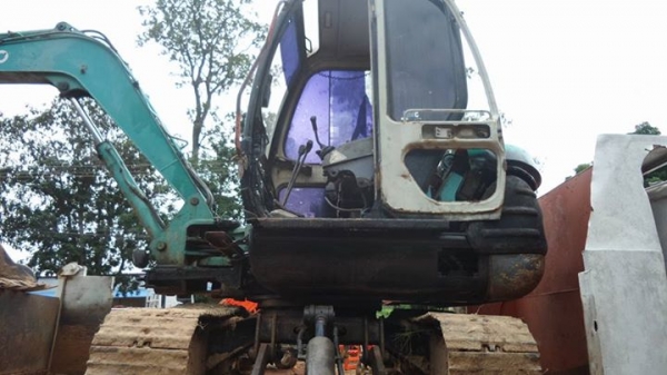 ขายดั้มพร้อมแบคโฮ