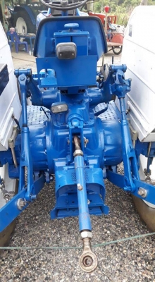 ขายรถไถฟอร์ด  6610   พร้อมชุดใบมีดดันหน้า