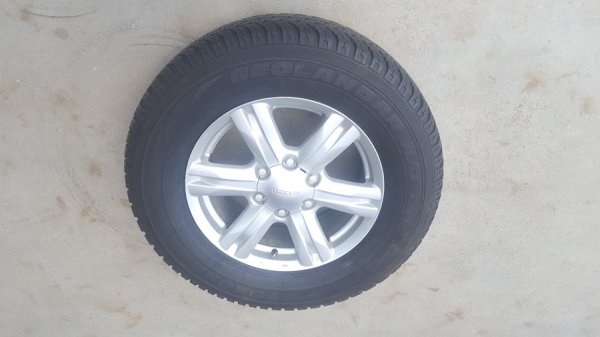 ขายล้อISUZU Mu-X ขอบ17 พร้อมยาง ปี15  4 ล้อ