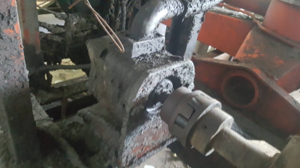 ขาย เครนพับติดคีบ แบบนั่งขับ ปั้มไฮดรอริคใช้มอเตอร์ไฟฟ้า ติดตั้งบนแท่นพร้อมใช้งาน ราคาต่อรองได้ครับ