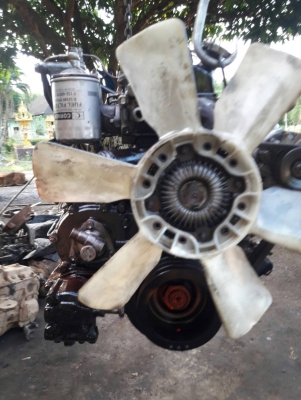 เครื่อง ISUZU ROCKY 175HP