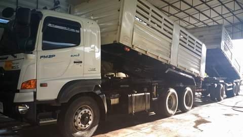 สิบล้อ ฮีโน่ VECTOR 380ปี58 แม่ลูก.ดั้มสามมิต 3คาน รถห้าง มือเดียวป้ายเเดง สภาพดีสวยจัดใช้งานน้อย สภาพพร้อมใช้สุดๆ เล่ม,ทะเบียน พร้อมโอน ขาย 3,150,000บ.รถสวยๆพร้อมใช้งาน