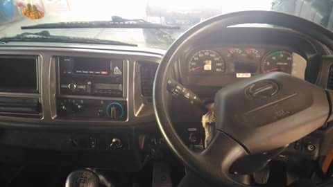 สิบล้อ ฮีโน่ VECTOR 380ปี58 แม่ลูก.ดั้มสามมิต 3คาน รถห้าง มือเดียวป้ายเเดง สภาพดีสวยจัดใช้งานน้อย สภาพพร้อมใช้สุดๆ เล่ม,ทะเบียน พร้อมโอน ขาย 3,150,000บ.รถสวยๆพร้อมใช้งาน