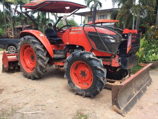 kubota m6040 พร้อมอุปกรณ์ รถปี56