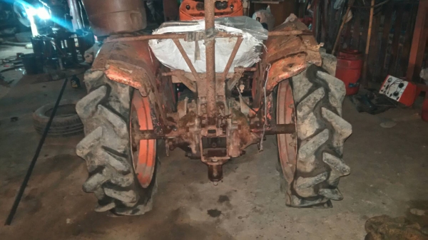 รถไถคูโบต้ารุ่นL2000