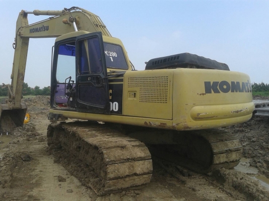 ขาย!! >>> Komatsu Pc200 รุ่น 6 ไฟฟ้าครบ พร้อมใช้งาน <<< เบอร์ติดต่อ 098-7155789 086-4631102