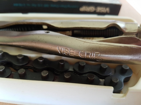 ขายคีมล็อกโซ่ VISE GRIP 20R MADE IN USA. ใหม่เก่าเก็บแท้ๆ