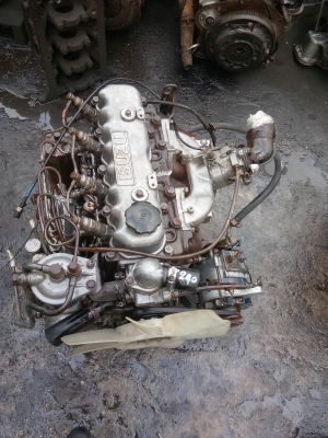 เครื่องยนต์ อิซุสุ เอลฟ์ C240 เครื่องสวยๆไม่มีไอ