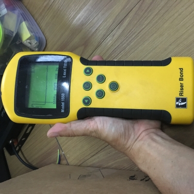 เครื่องหาจุดช๊อตหรือขาดในสาย RISER BOND 1550 LEXXI T810 Made in England วัดได้3กิโลเมตร เครื่องหาจุดช๊อตหรือขาดในสาย RISER BOND 1550 LEXXI T810 Made in England วัดได้3กิโลเมตร