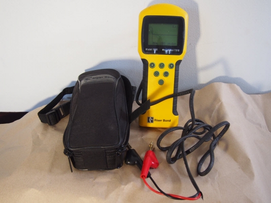 เครื่องหาจุดช๊อตหรือขาดในสาย RISER BOND 1550 LEXXI T810 Made in England วัดได้3กิโลเมตร เครื่องหาจุดช๊อตหรือขาดในสาย RISER BOND 1550 LEXXI T810 Made in England วัดได้3กิโลเมตร