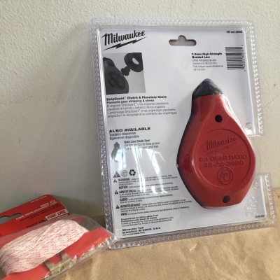 เต๊าตีเส้นตลับอลูมิเนียม ชนิดเส้นบางพร้อมหมึกฟ้า Milwaukee 48-22-3990 ยาว 30เมตรพร้อมเชือกสำรองอีก1ชุด