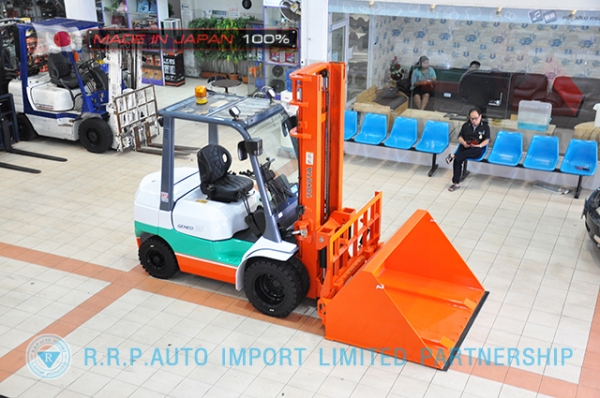 ขายรถโฟล์คลิฟท์มือสอง TOYOTA รุ่น 7FD25-30842 นำเข้าจากประเทศญี่ปุ่น 100\% ไม่เคยใช้งานในไทย