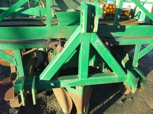 ขายเครื่องปลูกอ้อย โทร 081-2805754