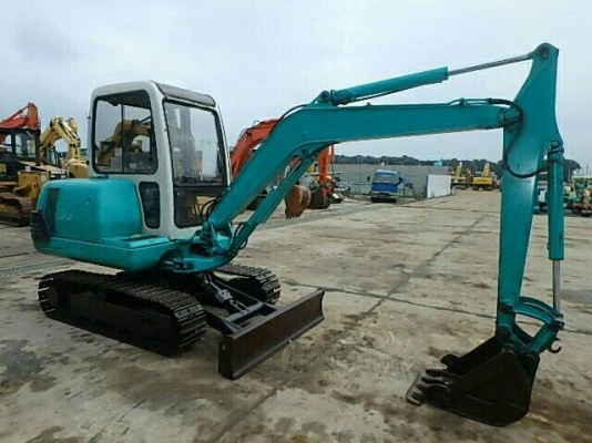 new stock  KOMATSU PC30-7  เก่าญี่ปุ่นแท้  สภาพสวย เครื่องปั๊มดี  พร้อมใช้  ลองระบบกันได้ทุกวัน  โทร 089-7462641  สุวรรณี
