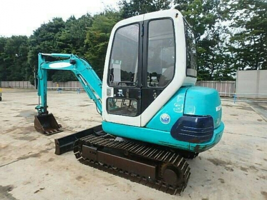 new stock  KOMATSU PC30-7  เก่าญี่ปุ่นแท้  สภาพสวย เครื่องปั๊มดี  พร้อมใช้  ลองระบบกันได้ทุกวัน  โทร 089-7462641  สุวรรณี