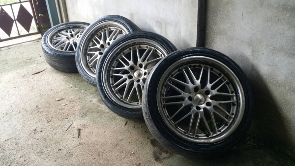 ขายแม็กลายก้านขอบเลส18 5 รู114 พร้อมยางdeeston