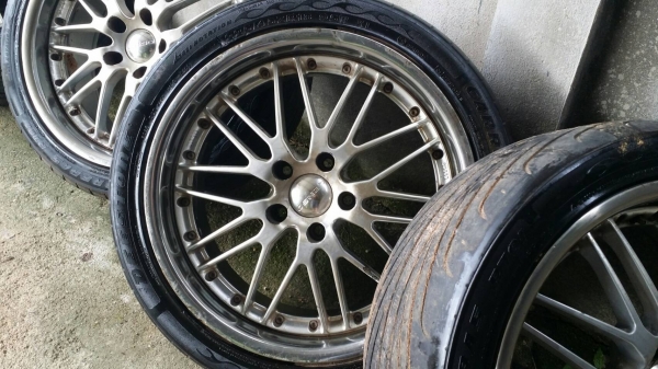 ขายแม็กลายก้านขอบเลส18 5 รู114 พร้อมยางdeeston