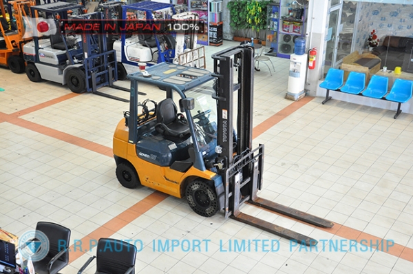 ขายรถโฟล์คลิฟท์มือสอง TOYOTA รุ่น 7FG25-11970 นำเข้าจากประเทศญี่ปุ่น 100\% ไม่เคยใช้งานในไทย