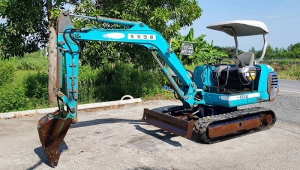 ขายด่วนรถแบคโฮคูโบต้าK35คอลโทลน้ำมันสั้นปั้มนี้วติดลายหัวกะแทกเทียบเท่าPC35รถนอกสถาพดีพร้อมใช้เพิ่งนำเข้ามายังไม่เคยใช้งานในไทยเลย