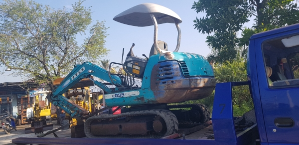 ขายด่วนรถแบคโฮคูโบต้าK35คอลโทลน้ำมันสั้นปั้มนี้วติดลายหัวกะแทกเทียบเท่าPC35รถนอกสถาพดีพร้อมใช้เพิ่งนำเข้ามายังไม่เคยใช้งานในไทยเลย