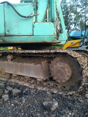 รถแบคโฮ KOBELCO SK120 MARK2 เครื่องดี ปั๊มดี โซ่หนา สภาพพร้อมใช้งาน ซื้อยกคันหรือสนใจอะไหล่สามารถแกะขายได้ มี VDO การทำงานให้ชม