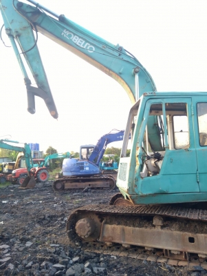 รถแบคโฮ KOBELCO SK120 MARK2 เครื่องดี ปั๊มดี โซ่หนา สภาพพร้อมใช้งาน ซื้อยกคันหรือสนใจอะไหล่สามารถแกะขายได้ มี VDO การทำงานให้ชม