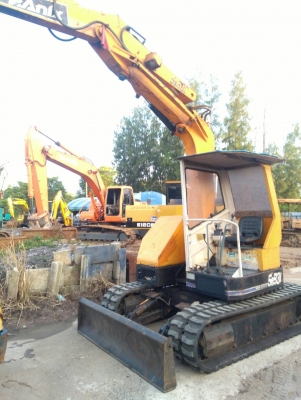 รถแบคโฮ HANIX S&amp;B30 รถเก่านอกพึ่งนำเข้ามา ยังไม่เคยใช้งานในไทย เป็นตัวเดียวกับ MITSUBISHI MX55  เครื่องดี ปั๊มดี เร็วแรงไม่โหลด แทรกยางใหม่แกะกล่อง ตัวเดินใหญ่ บูมอาร์มบูทสลักแน่น พร้อมใช้งาน มีเอกสารใบอินวอยซ์