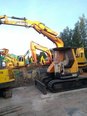 รถแบคโฮ HANIX S&amp;B30 รถเก่านอกพึ่งนำเข้ามา ยังไม่เคยใช้งานในไทย เป็นตัวเดียวกับ MITSUBISHI MX55  เครื่องดี ปั๊มดี เร็วแรงไม่โหลด แทรกยางใหม่แกะกล่อง ตัวเดินใหญ่ บูมอาร์มบูทสลักแน่น พร้อมใช้งาน มีเอกสารใบอินวอยซ์