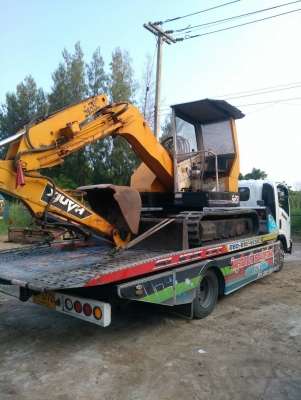 รถแบคโฮ HANIX S&amp;B30 รถเก่านอกพึ่งนำเข้ามา ยังไม่เคยใช้งานในไทย เป็นตัวเดียวกับ MITSUBISHI MX55  เครื่องดี ปั๊มดี เร็วแรงไม่โหลด แทรกยางใหม่แกะกล่อง ตัวเดินใหญ่ บูมอาร์มบูทสลักแน่น พร้อมใช้งาน มีเอกสารใบอินวอยซ์