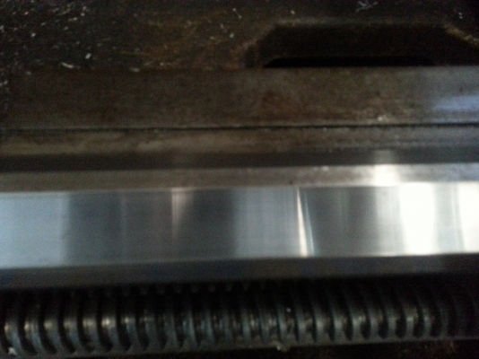 เครื่องกลึงมือ เครื่องกลึงมือ