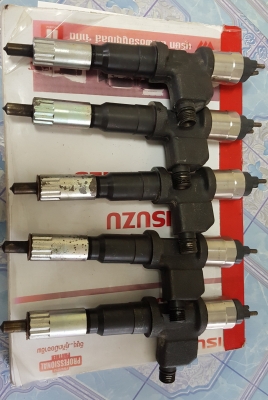 ขายฝาสูบ isuzu 6uz 360 hp พร้อมหัวฉีด 5 หัว ขายฝาสูบ isuzu 6uz 360 hp พร้อมหัวฉีด 5 หัว