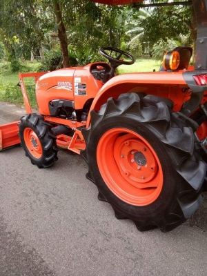 รถไถคูโบต้าL3608SP (4wd) #รถเกรดเอ สีเดิม100\% #สภาพสวยมากกๆค่ะ #ใช้งานน้อยเลขไมล์ 315 ชม. #แถมฟรี เวทถ่วงล้อค่ะ #มีอุปกรณ ์ดันหน้า หางตัดหญ้า เล่มทะเบียนพร้อมโอน จัดส่งทั่วไทย รถไถคูโบต้าL3608SP (4wd) #รถเกรดเอ สีเดิม100\% #สภาพสวยมากกๆค่ะ #ใช้งานน้อยเลขไมล์ 315 ชม. #แถมฟรี เวทถ่วงล้อค่ะ #มีอุปกรณ ์ดันหน้า หางตัดหญ้า เล่มทะเบียนพร้อมโอน จัดส่งทั่วไทย