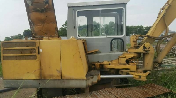 KOMATSU PC 60-2 KOMATSU PC 60-2