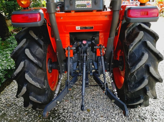 คูโบต้า L3608DT 4 WD..เดิมๆแน่นๆทำงาน 588 ชั่วโมง ดันดินหน้า... ผานหลังใหม่ ราคา 345000 บาท..0856511968